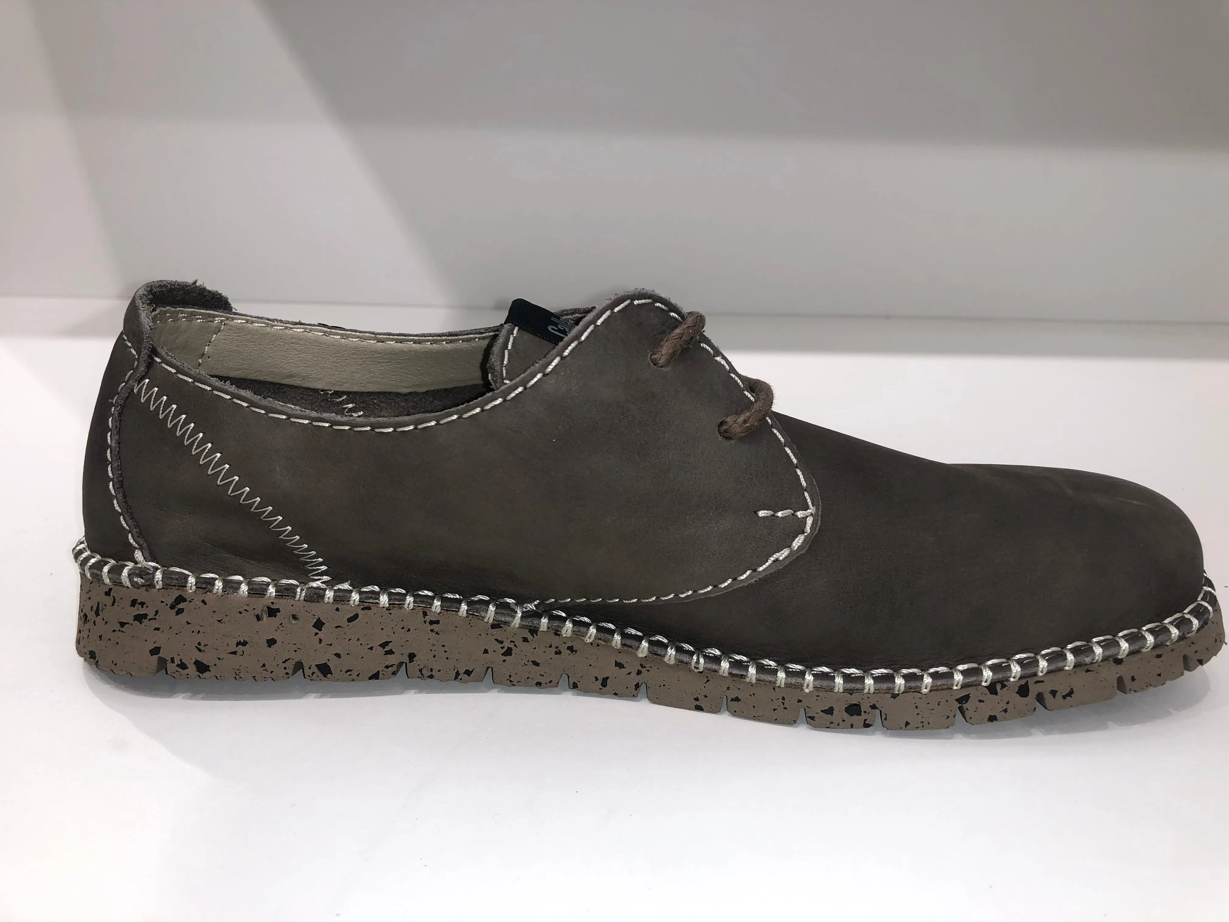 84702 BROWN