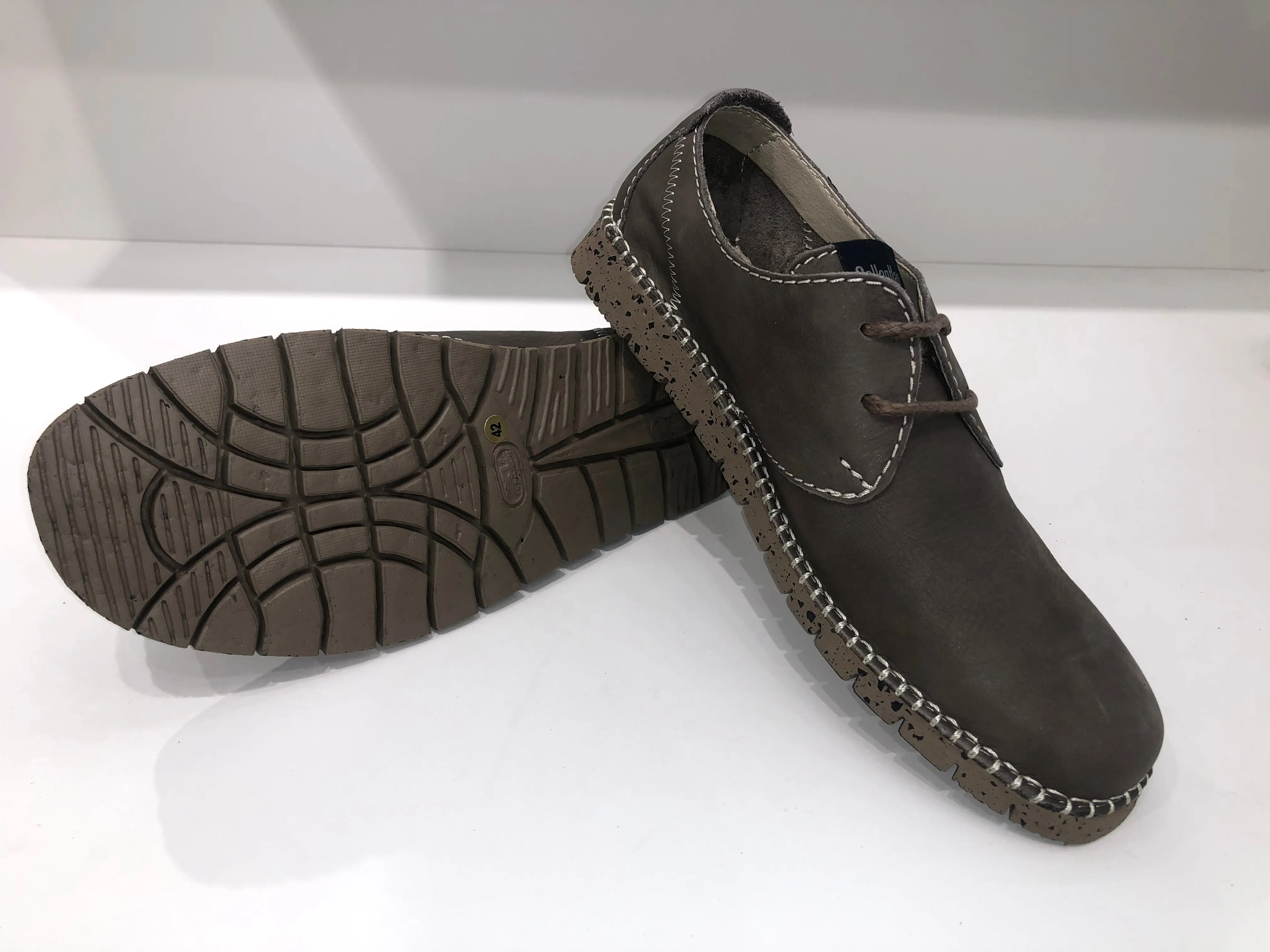 84702 BROWN