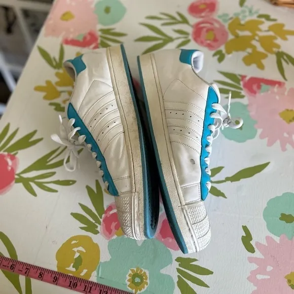 Adidas size 18, US men's white and blue old-school sneakers