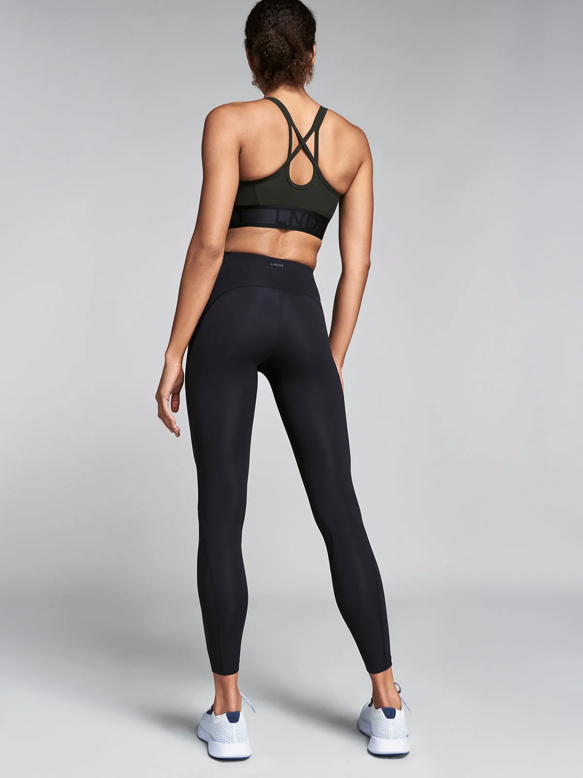 LIMITLESS Sports Bra Olive