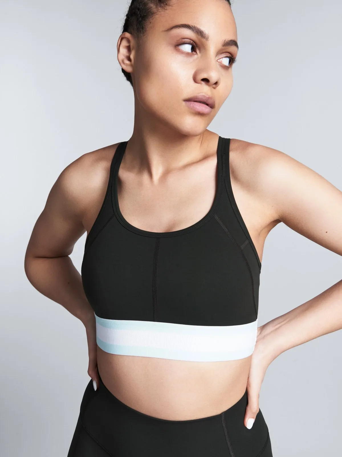 LIMITLESS Sports Bra Olive