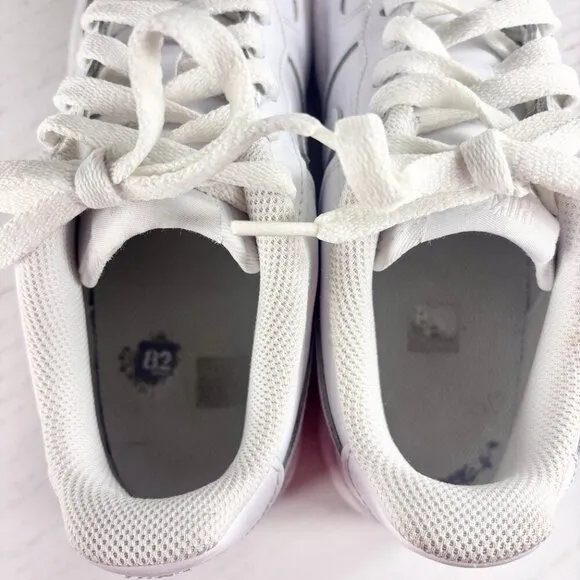 Nike Air Force 1 White Size 6 Low Top Sneakers Youth Kids Grade School