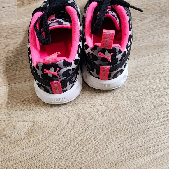 Puma Black and Pink Leopard Sneakers Size 7 Rare,
