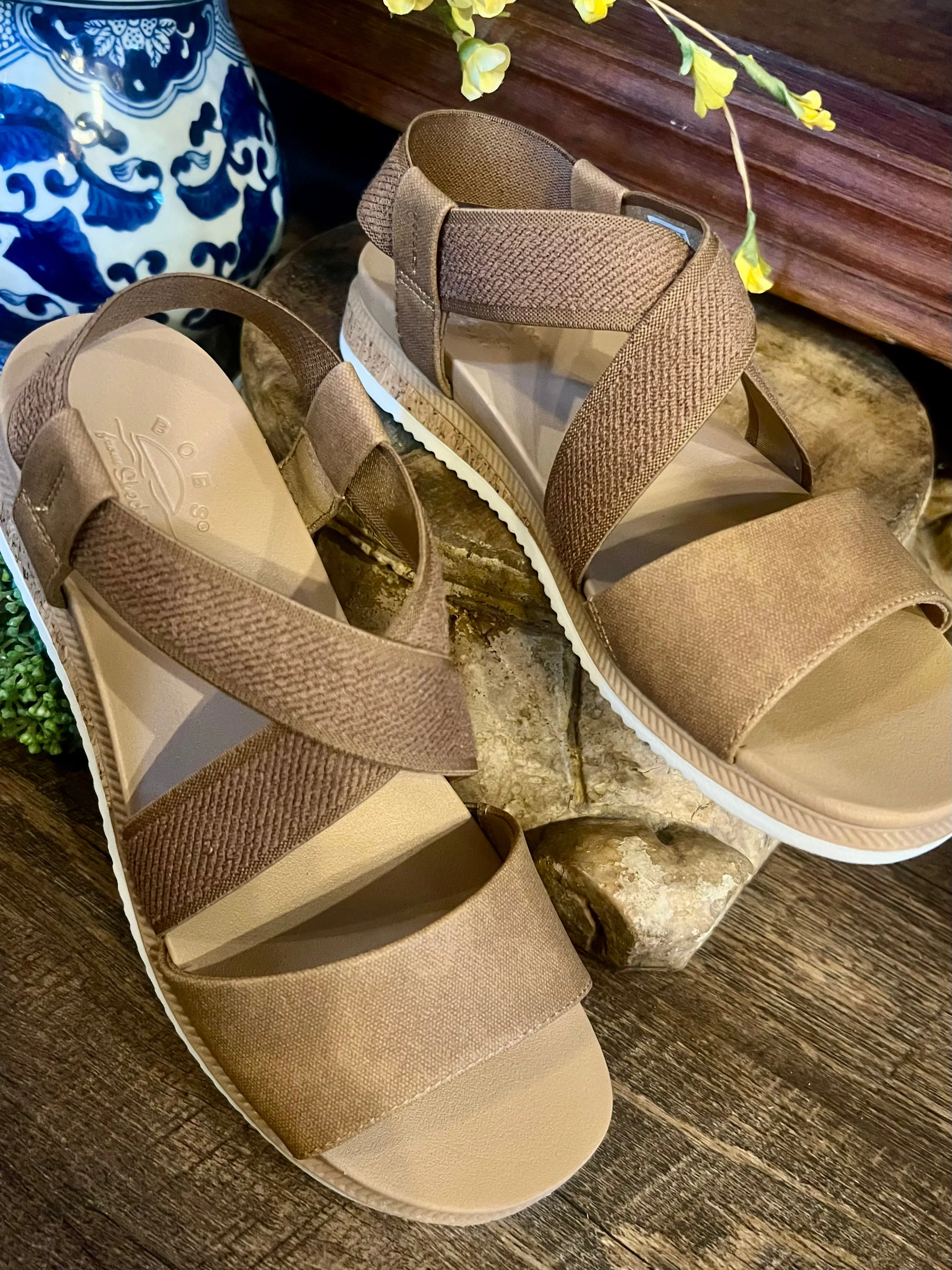 Skechers-Desert Kiss Low