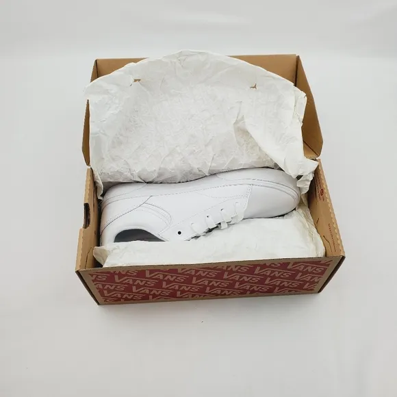 Vans Seldan white Leather lace up youth sneakers
