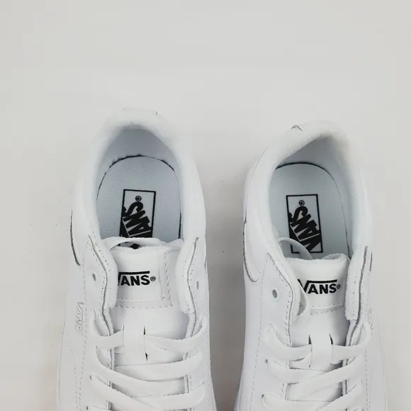 Vans Seldan white Leather lace up youth sneakers