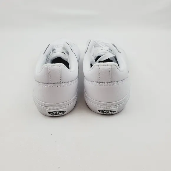 Vans Seldan white Leather lace up youth sneakers